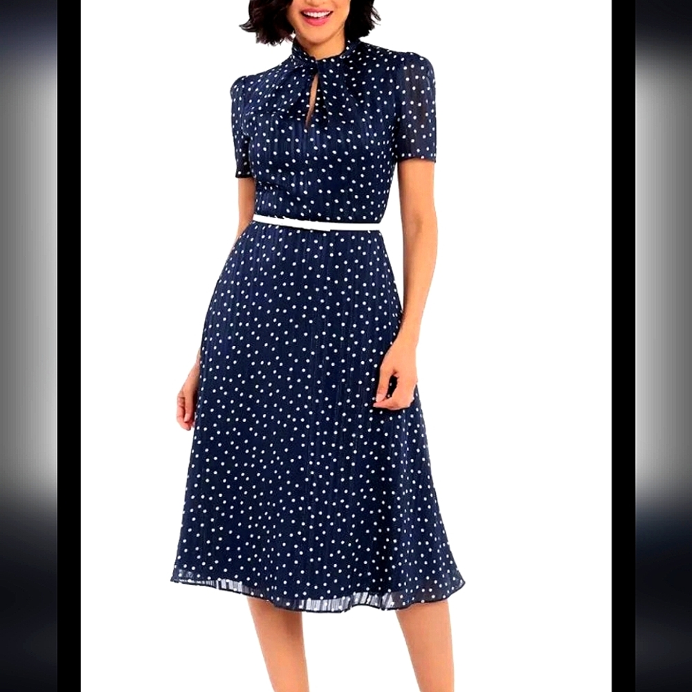 Maggie London, size 2, Navy blue.